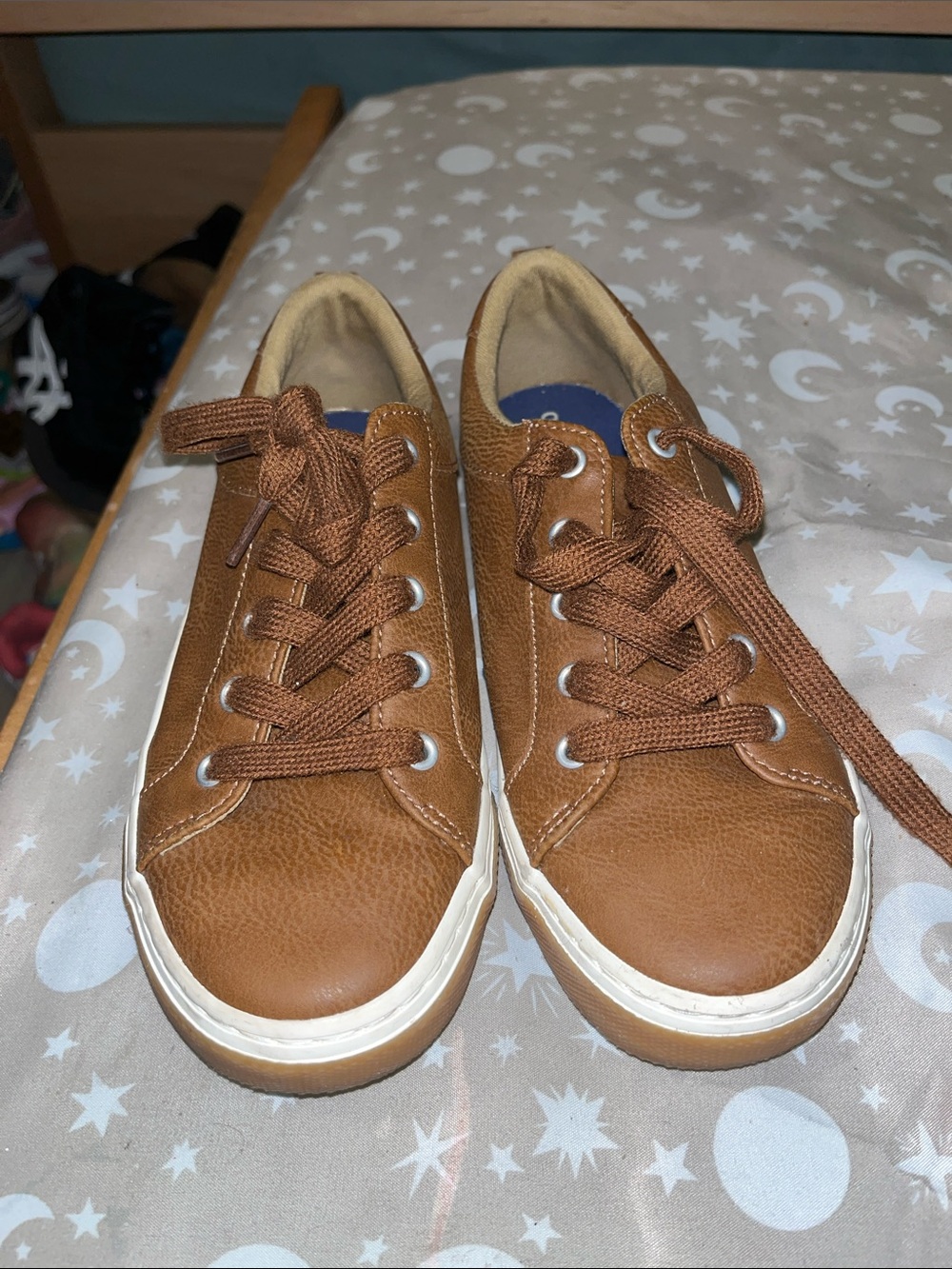Old Navy Boys Brown Casual Dress Sneakers